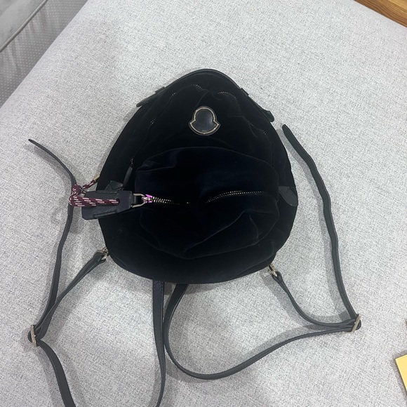 MONCLER BACKPACK WITH DETACHABLE STRAPS✨ - Picture 4 of 17